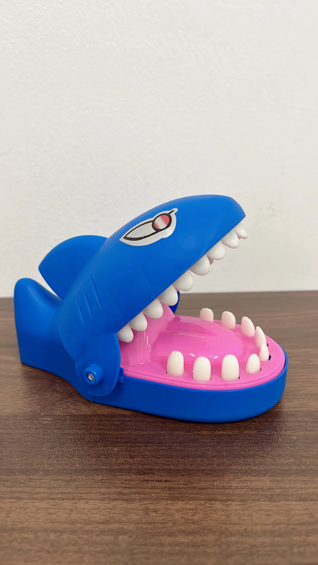 Prank Pirate Bucket with Sword, Shark Attack Bucket, Finger-Biting Table Toy.
