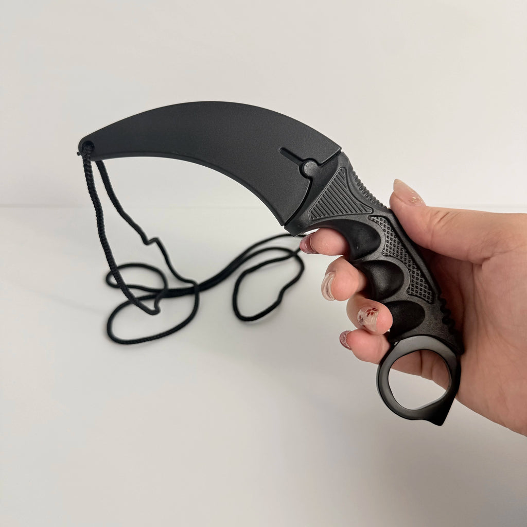 18.8cm Night Talon Knife Metal Model with Sheath Outdoor Training Alloy Karambit Safety Cosplay Prop Black Claw Knives Toys Boys