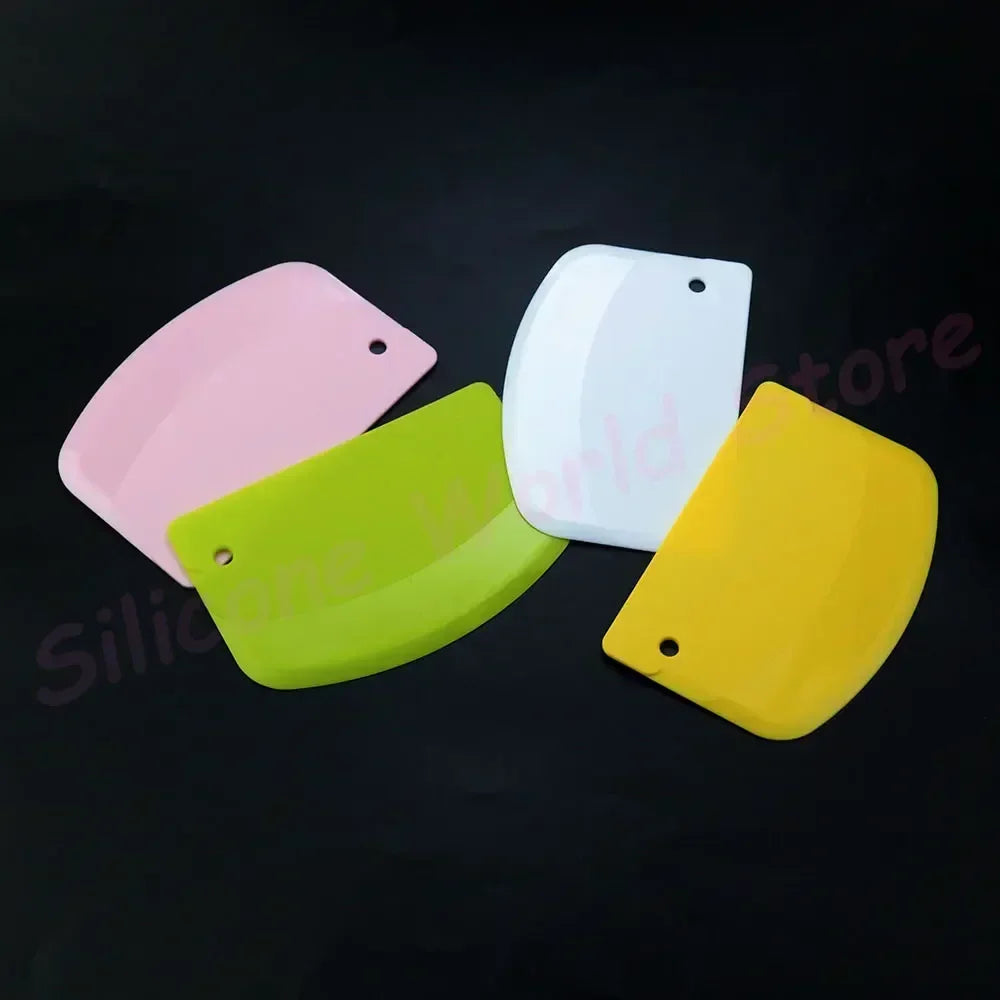 Plastic Scraper Cake Cream Scraper Flour Dough Cutting Knife Intestine Powder Scraper Kitchen DIY Tools Kitchen Baking Tools
