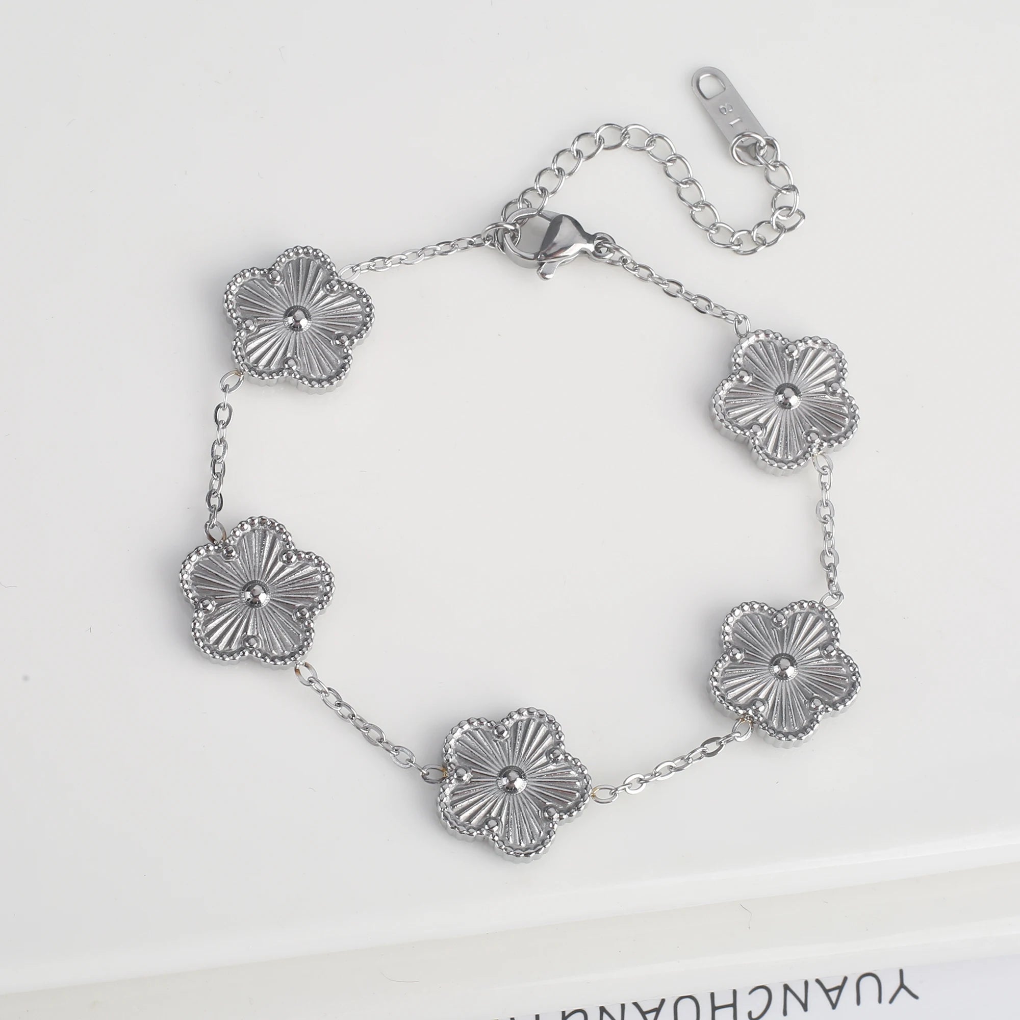 White Black Red Green Shell Five Leaf Flower Stainless Steel Ladies Bracelet Simple for Woman Party Birthday Jewelry Gift Clover