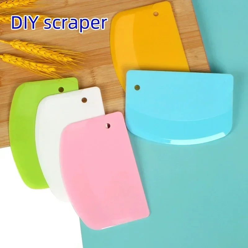 Plastic Scraper Cake Cream Scraper Flour Dough Cutting Knife Intestine Powder Scraper Kitchen DIY Tools Kitchen Baking Tools