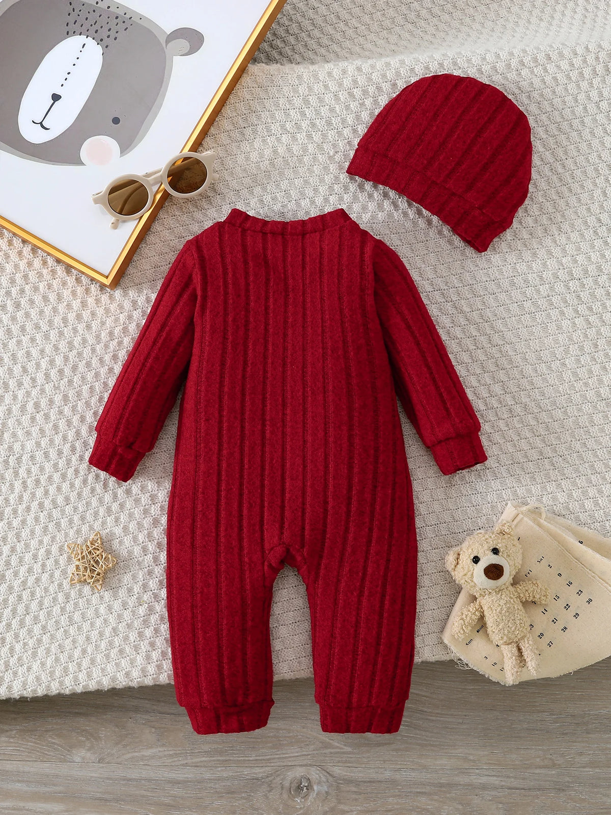 【Baby Boy】Autumn & Winter Red Onesie with Front Single-Breasted Buttons and Cute Bear Badge on Chest + Red Hat SetFeaturing a wa