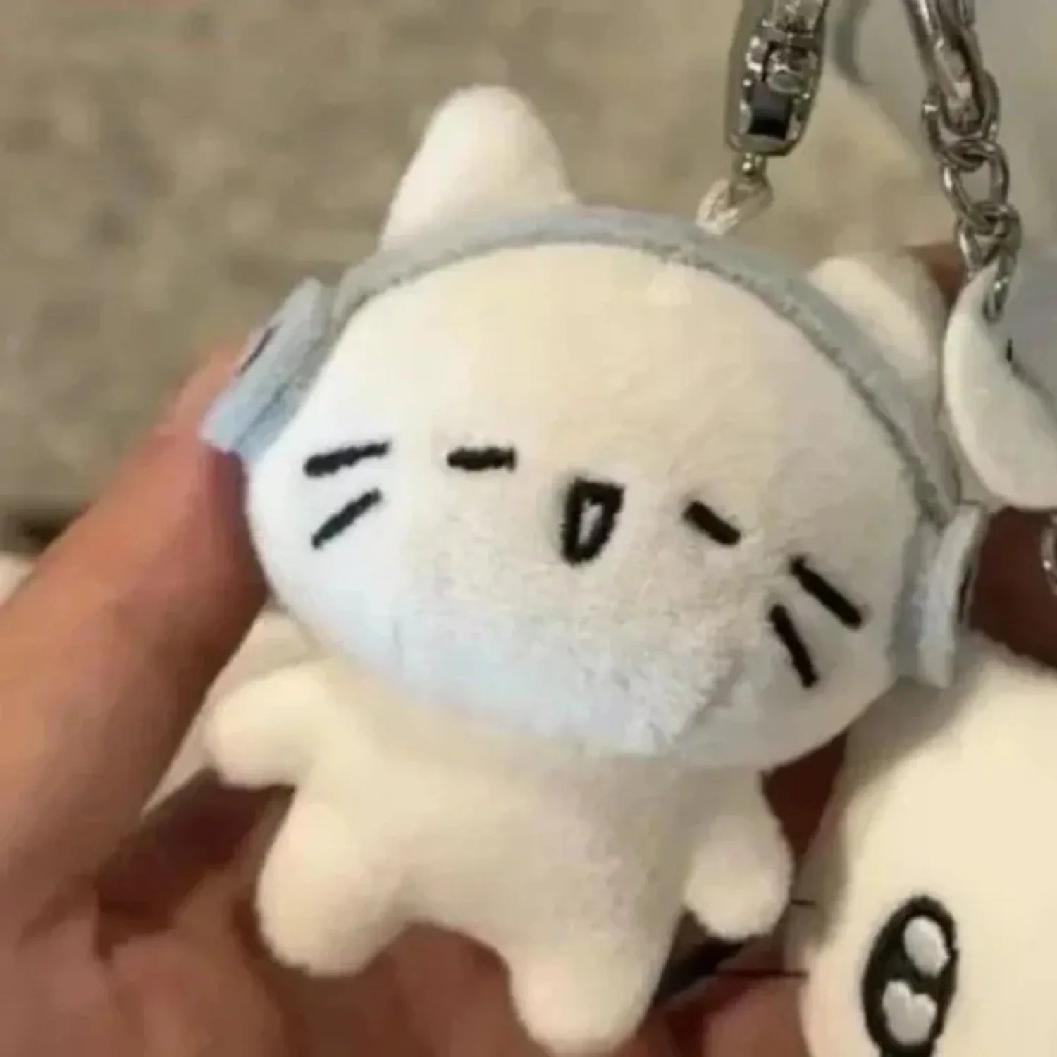 Cute headphone cat doll pendant, cartoon healing keychain, plush toy, doll, schoolbag, bag hanging decoration
