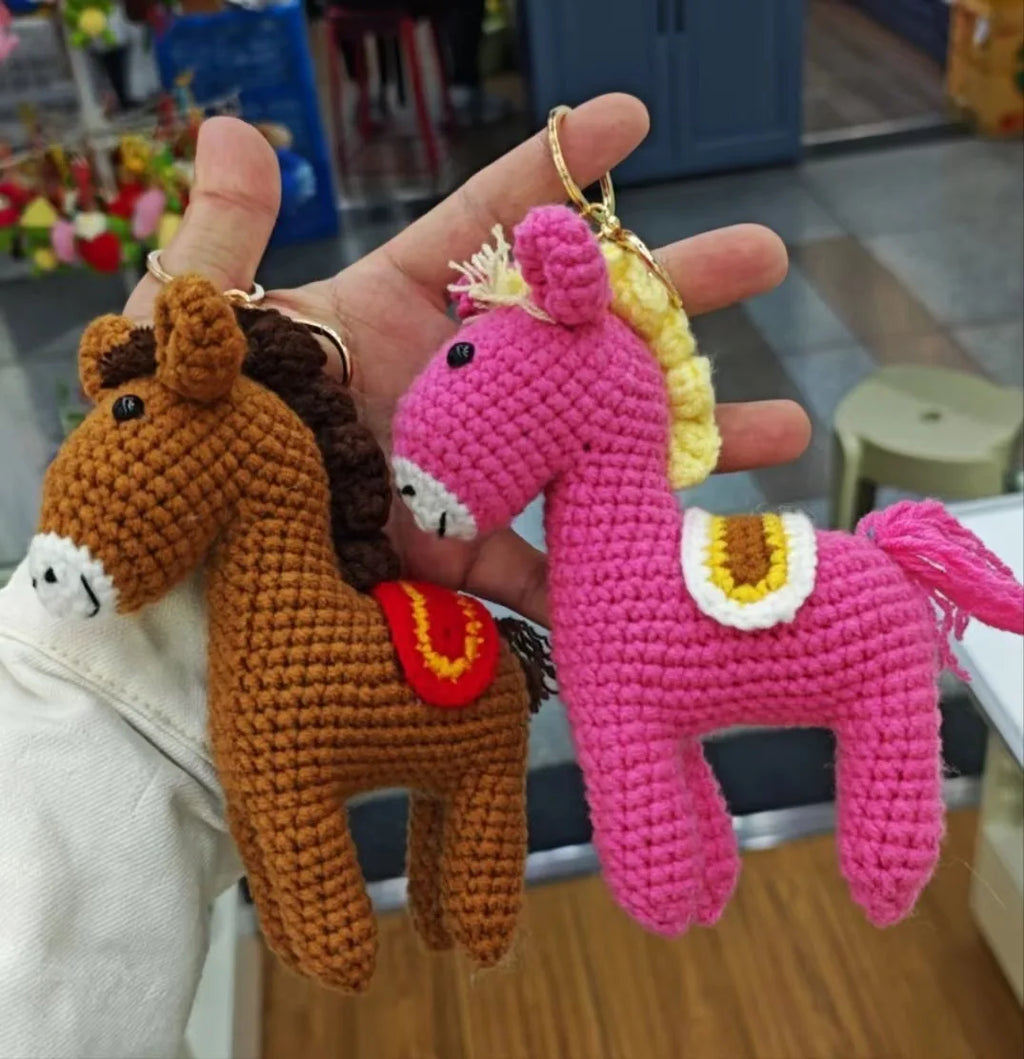 2026 Crochet Horse Pendant Creative Woven Animal Key Chains Knitted Horse Key Rings Gift Bagpack Decor