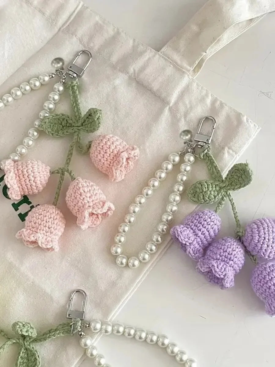Elegant Handmade Floral Knitted Keyring Pearl Keychain Women's Crocheted Sheep Bluebell Flower Pendant Car Pendant Bag Decor