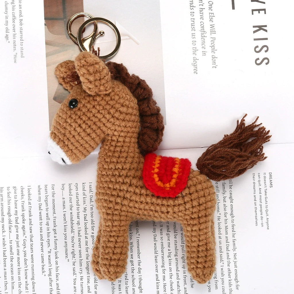 2026 Crochet Horse Pendant Creative Woven Animal Key Chains Knitted Horse Key Rings Gift Bagpack Decor
