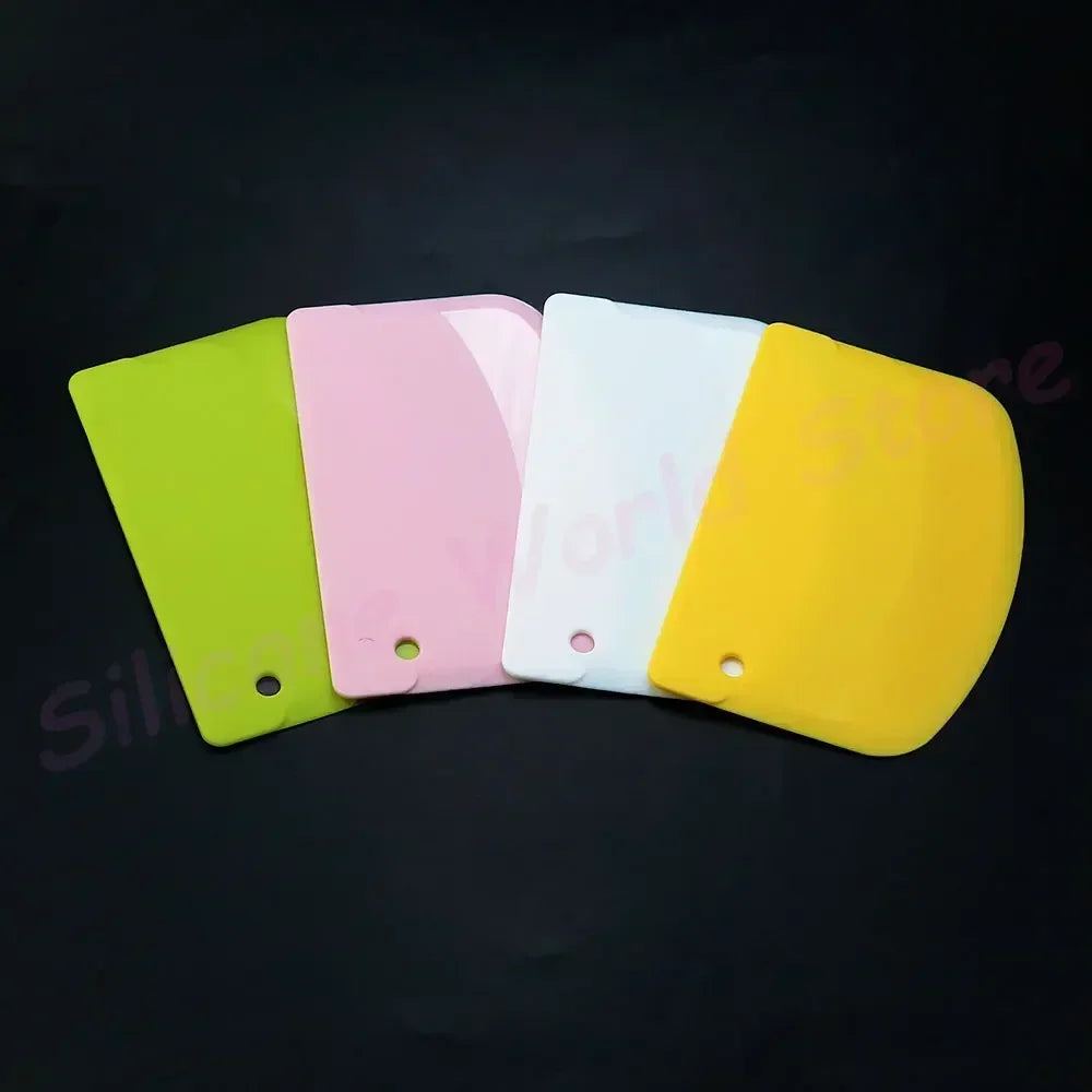 Plastic Scraper Cake Cream Scraper Flour Dough Cutting Knife Intestine Powder Scraper Kitchen DIY Tools Kitchen Baking Tools
