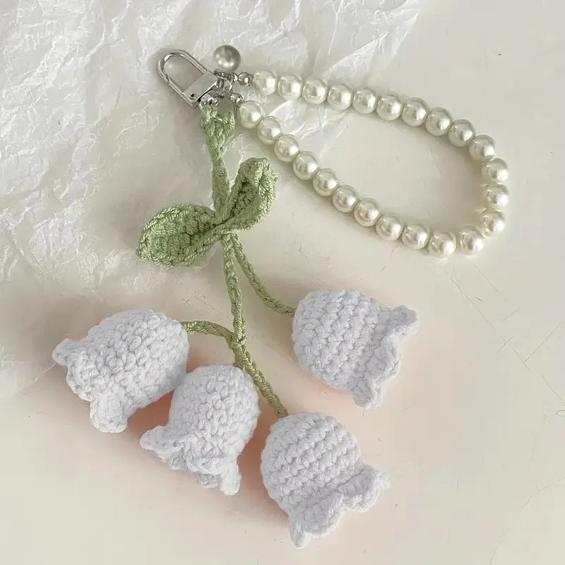 Elegant Handmade Floral Knitted Keyring Pearl Keychain Women's Crocheted Sheep Bluebell Flower Pendant Car Pendant Bag Decor
