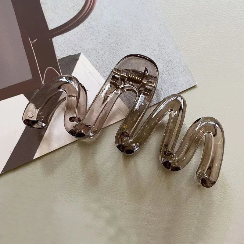 Women's Wavy High Glossy Amber Brown 11cm/4.33in Large Lightweight Plastic Hair Clip Elegant Minimalistic Hair Accessories