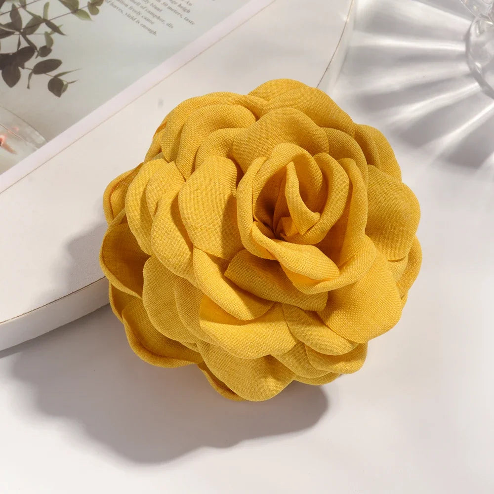 16 Colors Sweat Medium Size Cotton Fabric Rose Flower Hair Claw Clips for Women Korean Ctach Shark Clamp Hair Accessories 2024