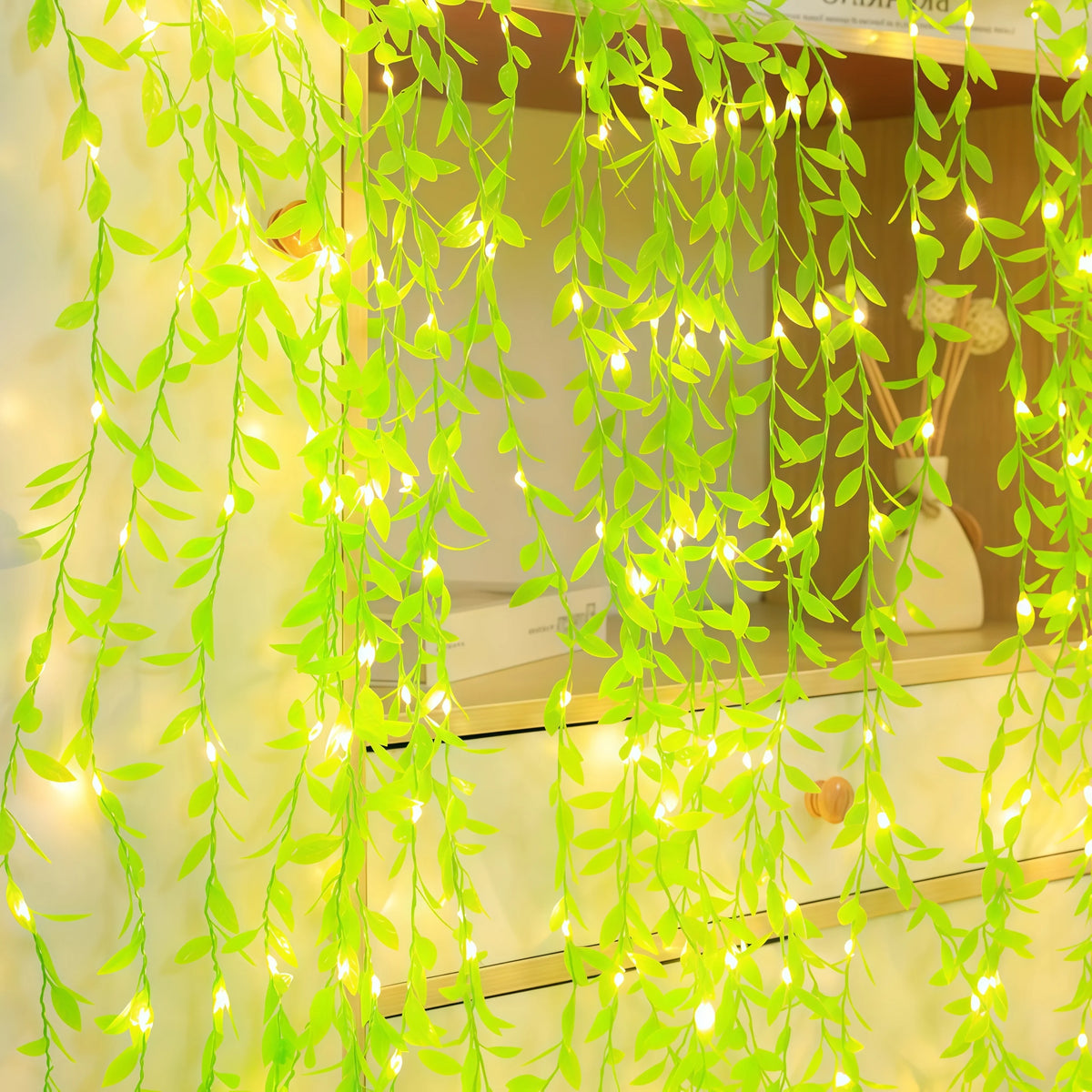 LED Green Leaf Fake Plant String Lights LED Battery Powered for Wall Room Office Birthday Home Bedroom Halloween Christmas Decor