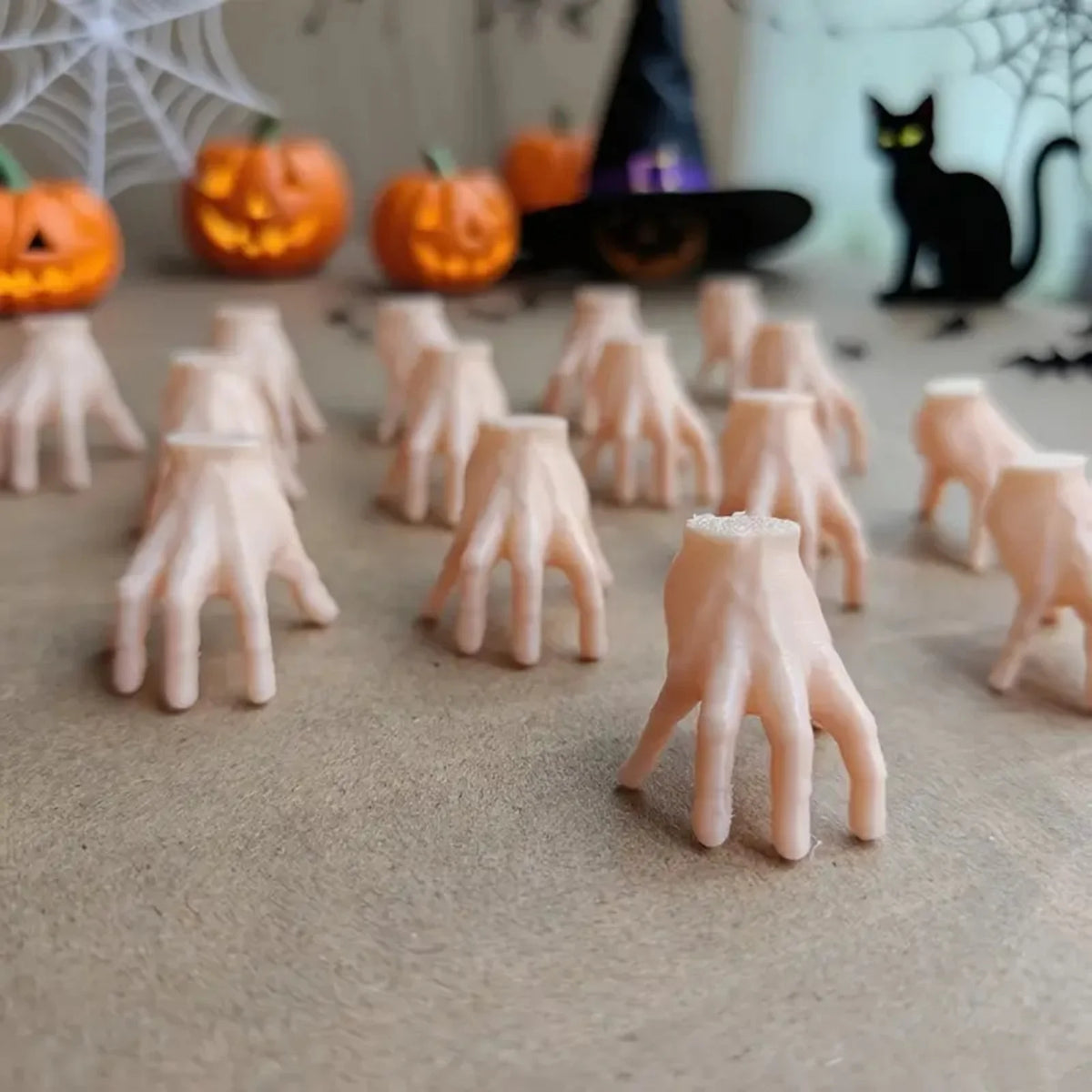 15PCS Halloween Horror Mini Plastic Hands - Fun Halloween Hand Decorations