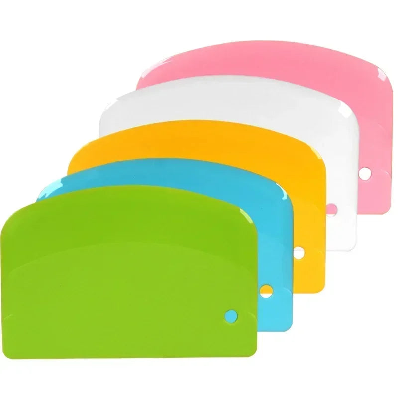 Plastic Scraper Cake Cream Scraper Flour Dough Cutting Knife Intestine Powder Scraper Kitchen DIY Tools Kitchen Baking Tools